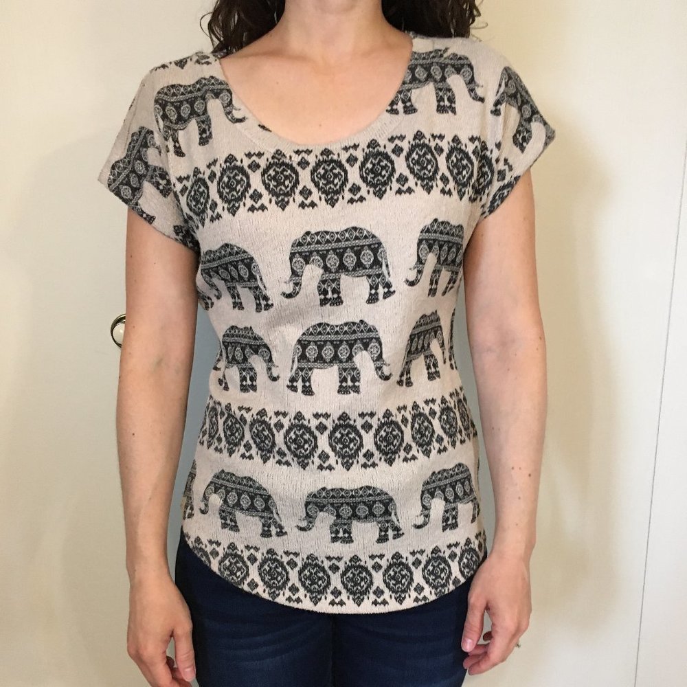 black/beige elephant sweater top (S)